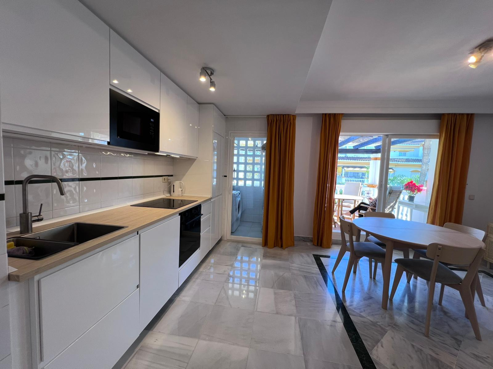 Nueva Andalucía, Marbella